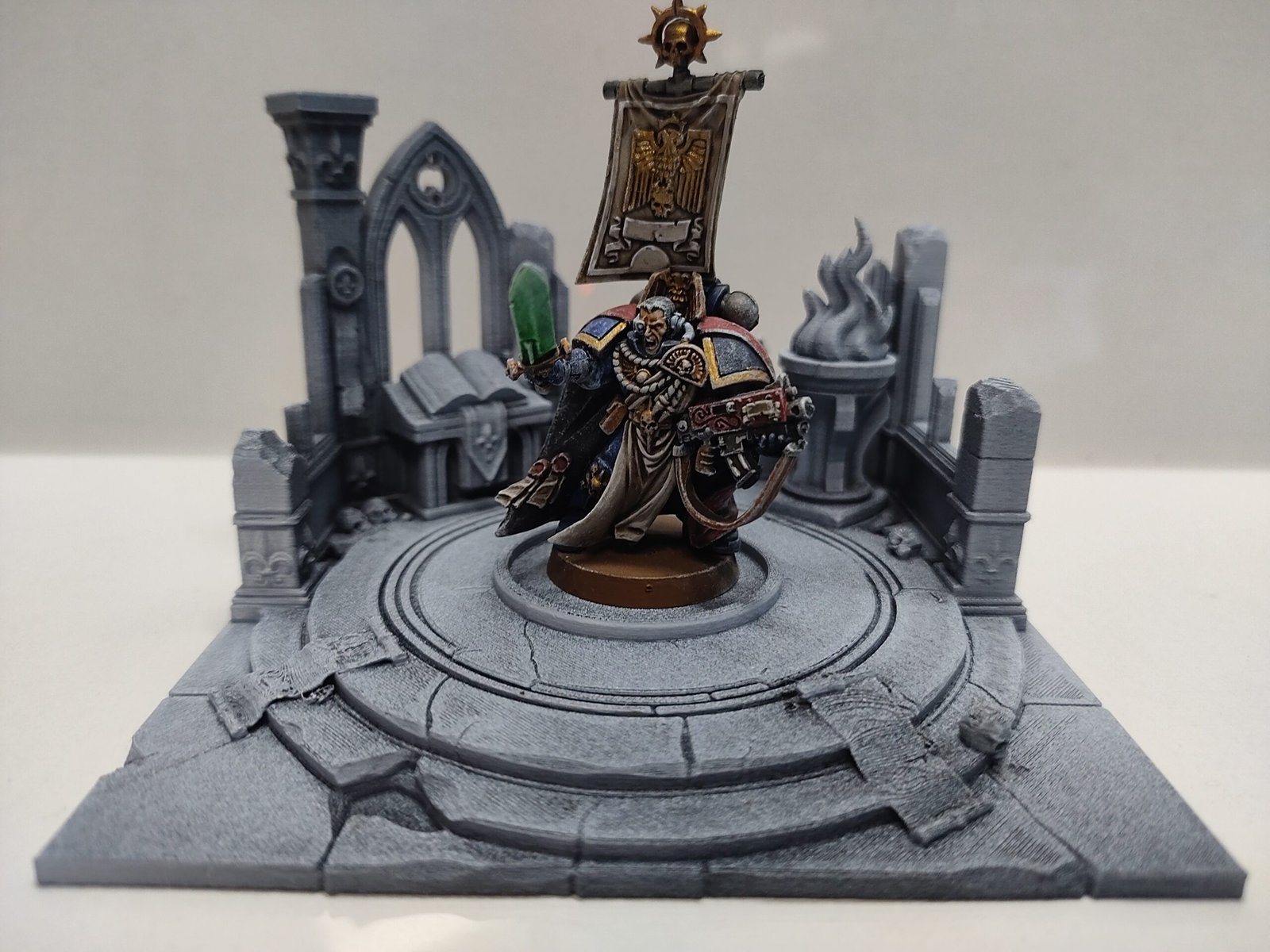 Diorama chapitre de l'ordre de l'empire pour figurines socle de 32 mm à XX mm 6 Diorama chapitre de l'ordre de l'empire pour figurines socle de 32 mm à XX mm